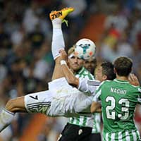 Bóng đá - CR7 "lãng xẹt" ở trận thứ 200 cho Real