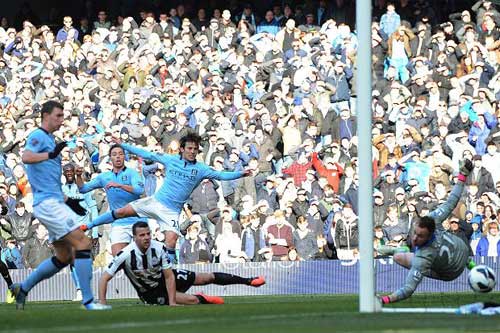 Man City–Newcastle: Chờ Pellegrini trả lời - 2