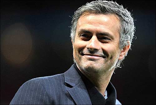 Mourinho “gây chiến”, Ferdinand đáp trả - 1
