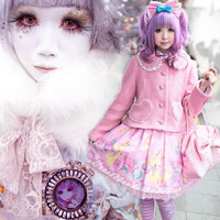 Bí quyết mặc đẹp - "Búp bê " Nhật lang thang trên phố đông