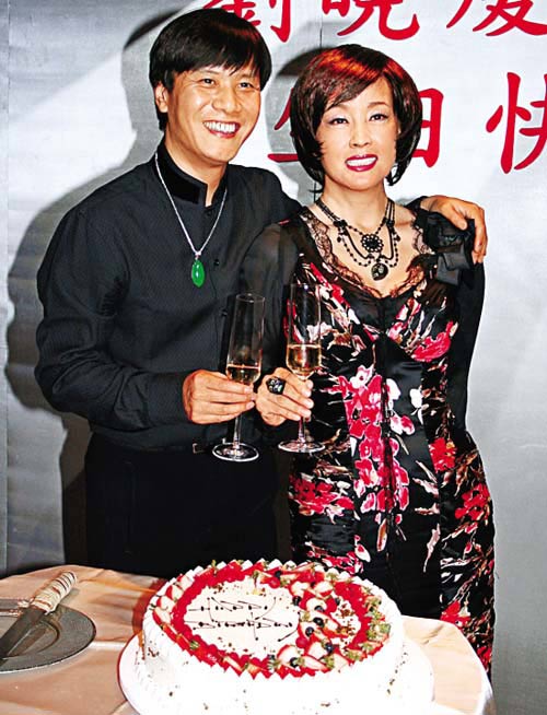 Lộ ảnh chồng thứ 4 của Lưu Hiểu Khánh - 6