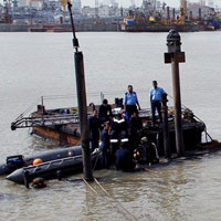 Tin tức trong ngày - Hải quân Ấn Độ "bó tay" với tàu ngầm bị đắm