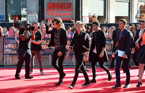 70.000 fan "cuồng nộ" đón One Direction - 5