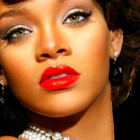 Trang điểm quyến rũ như Rihanna
