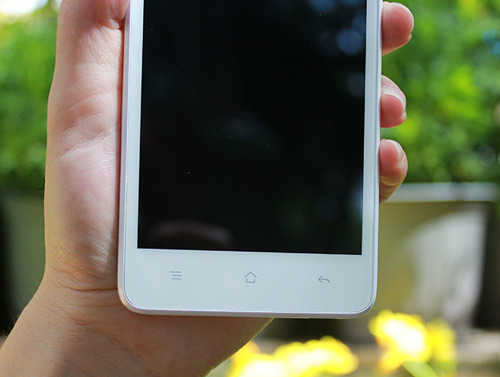 Trên tay smartphone Find Mirror - 3