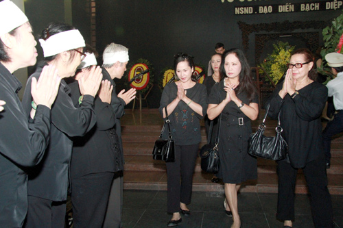 Nghẹn ngào tiễn đưa NSND Bạch Diệp - 14