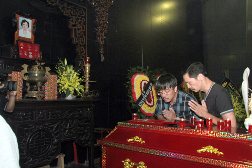 Nghẹn ngào tiễn đưa NSND Bạch Diệp - 4