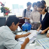 Giáo dục - du học - Giảm học phí, tăng học bổng để 'hút' thí sinh