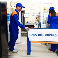 Thị trường - Tiêu dùng - "Phải áp giá trần cho xăng dầu"