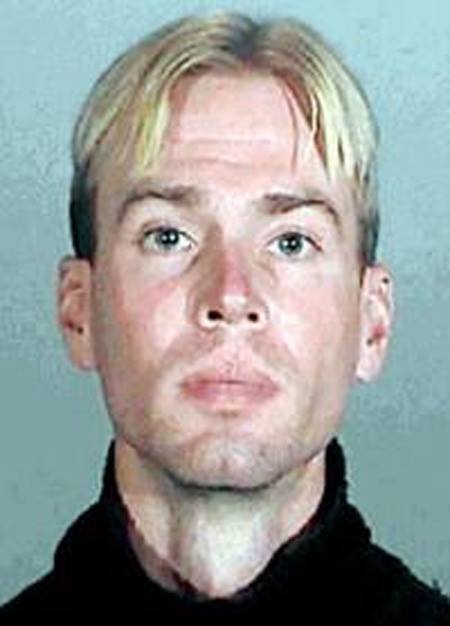 Đi tù vì quấy rối người nổi tiếng (Kỳ 2) - 5