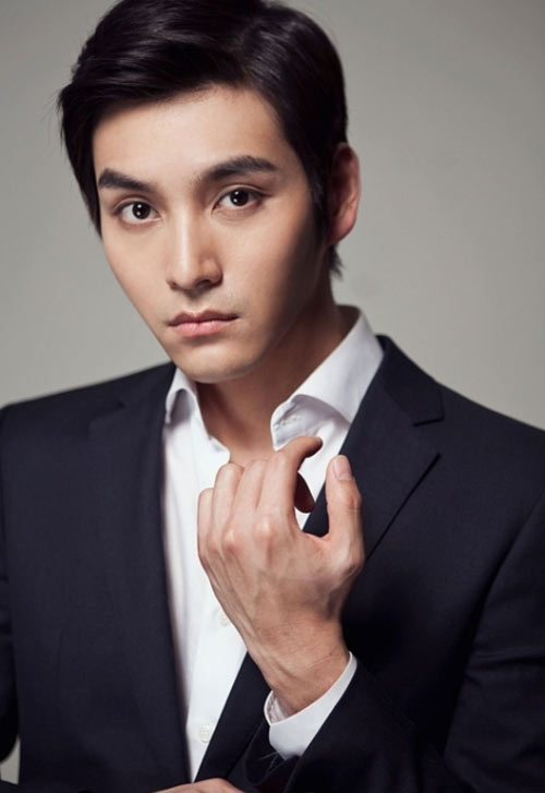 Sao Hoàng cung khoe ảnh tại Việt Nam - 7