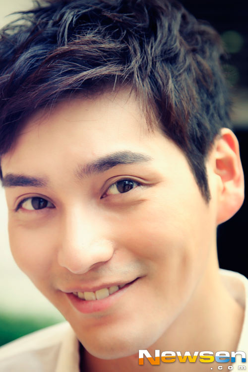 Sao Hoàng cung khoe ảnh tại Việt Nam - 9