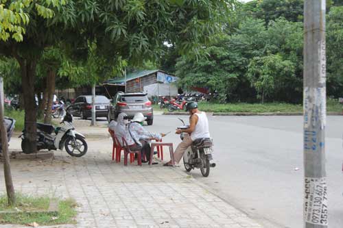 Sân Vinh đìu hiu trước “đại chiến” - 3