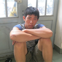 Pháp luật - “Hiệp sĩ” Sài Gòn bắt nóng 2 tên cướp giật