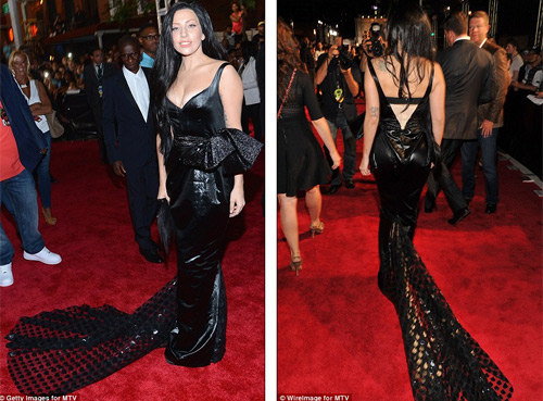 Dấu ấn thời trang kinh dị ở thảm đỏ MTV - 1