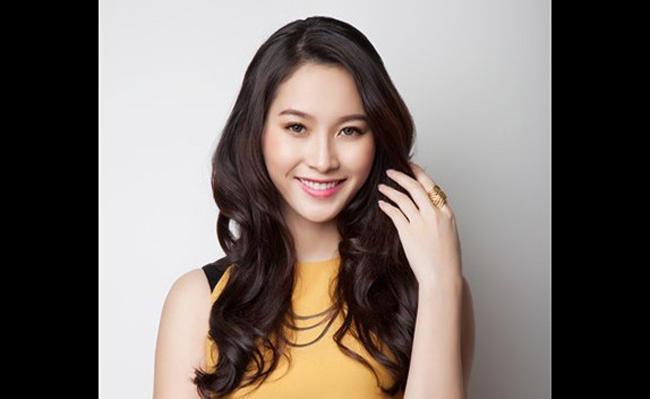Trên trang facebook cá nhân, tân Hoa hậu Việt Nam Đặng Thu Thảo từng tự dặn bản thân rằng: 'Đừng mải mê theo đuổi mục tiêu mà người khác cho là quan trọng vì chỉ bạn mới hiểu rõ những mục tiêu nào là tốt nhất cho mình'.
