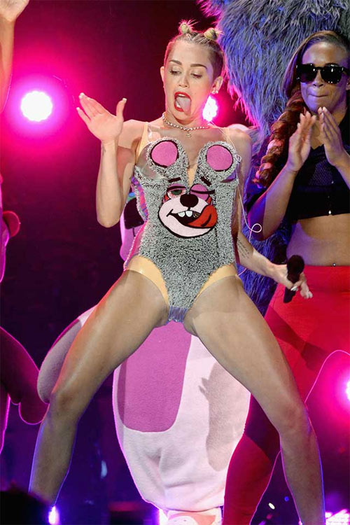 Miley Cyrus: Xa rồi thời "gái ngoan"! - 15