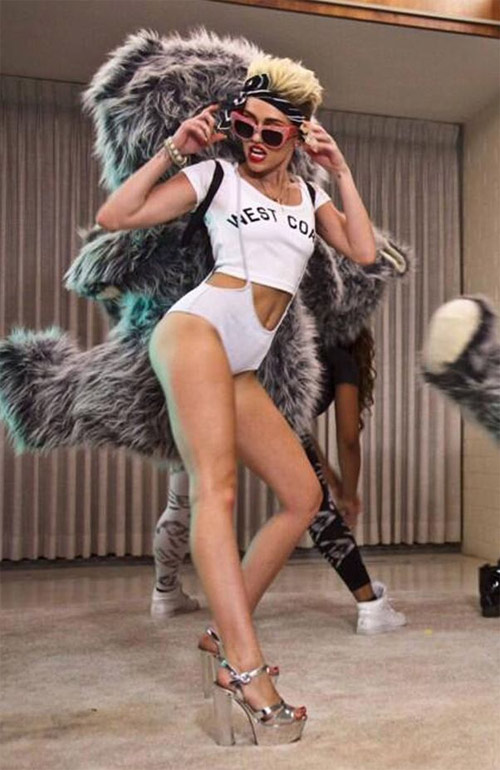 Miley Cyrus: Xa rồi thời "gái ngoan"! - 8