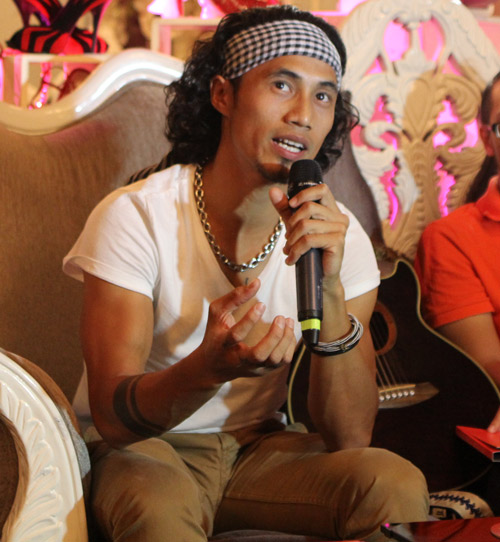 Trí Nguyễn gây bất ngờ với bộ râu mới - 19