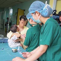 Sức khỏe đời sống - Trả lại giới tính thật: Khơi mầm hy vọng