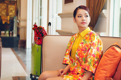 Chi Pu cá tính, Vân Navy gợi cảm - 4