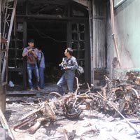 Tin tức trong ngày - Cháy nhà trọ, hơn 10 nữ sinh mắc kẹt