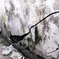 Tin tức trong ngày - Quảng Ninh: Lại sụt lún, di dời 17 hộ dân