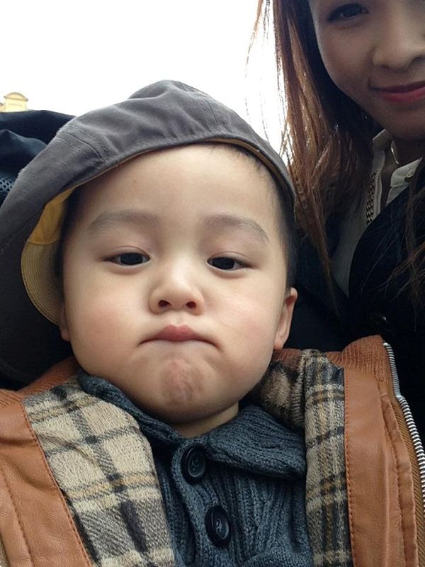 Các nhóc tì khiến dân mạng phát sốt - 3