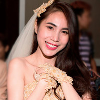 Ca nhạc - MTV - Thủy Tiên rạng rỡ làm cô dâu