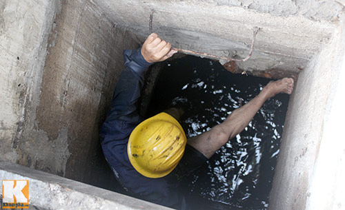 Cận cảnh nỗi cơ cực của CN thoát nước - 4