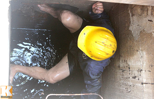 Cận cảnh nỗi cơ cực của CN thoát nước - 5