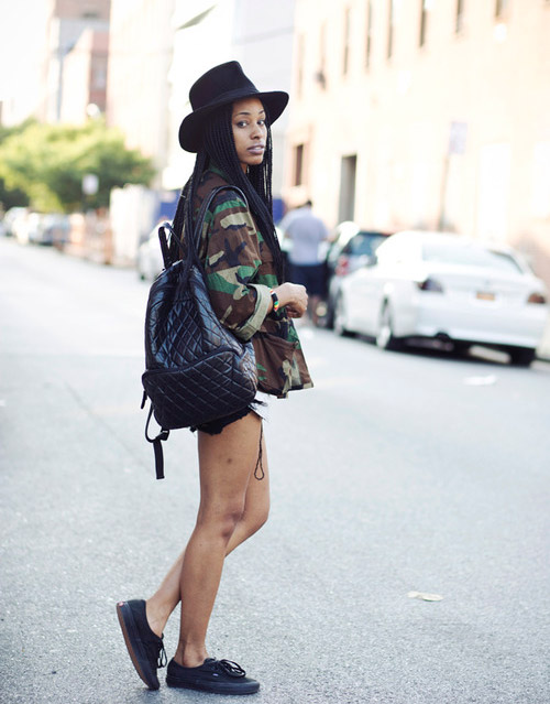 Phá cách đầu tuần cùng họa tiết rằn ri - 9