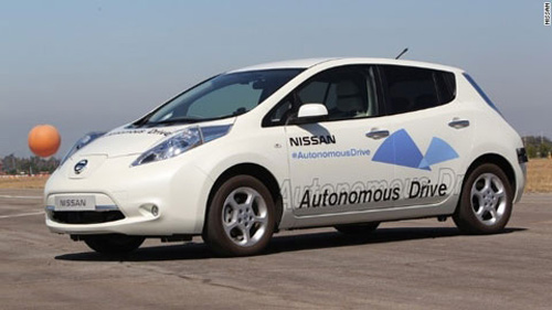 Nissan tham vọng chế tạo xe tự lái - 1