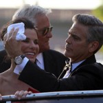 Ngôi sao điện ảnh - Goerge Clooney thân mật Sandra Bullock