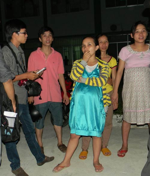 Sản phụ, người nhà hoảng vì chuông báo cháy - 3