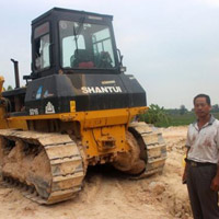 Tin tức trong ngày - TQ: Bé gái 3 tuổi bị xe ủi cán chết