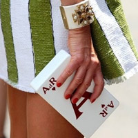 Bí quyết mặc đẹp - Ví hộp quân bài tú lơ khơ siêu ấn tượng