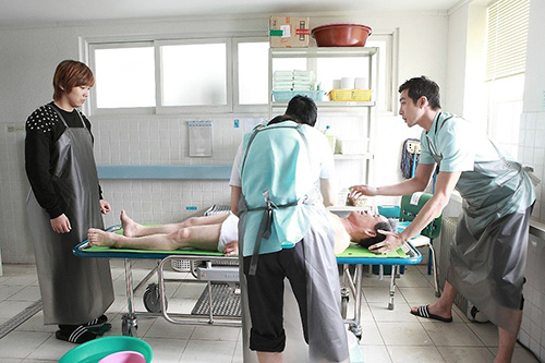 Siêu sao gặp hạn: Ấm áp tình người - 4