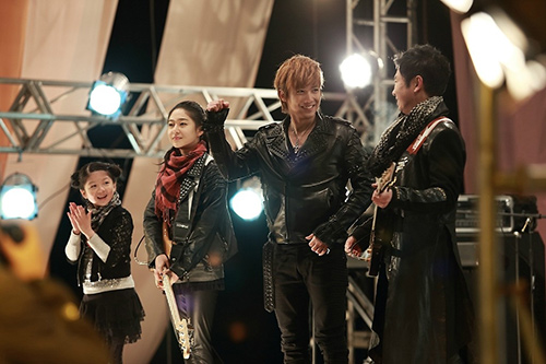 Siêu sao gặp hạn: Ấm áp tình người - 11