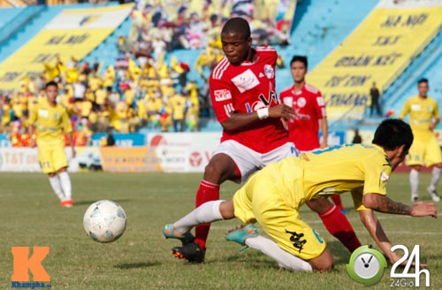 HN T&T "vỡ òa" cùng Cúp VĐ V-League 2013 - 11