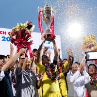 Bóng đá - HN T&amp;T "vỡ òa" cùng Cúp VĐ V-League 2013