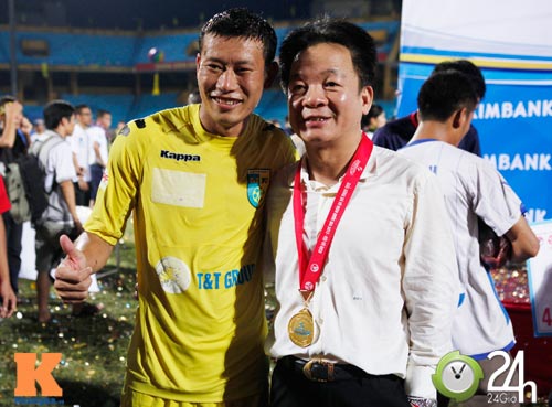 Hạnh phúc bình dị của cầu thủ Hà Nội.T&T - 9