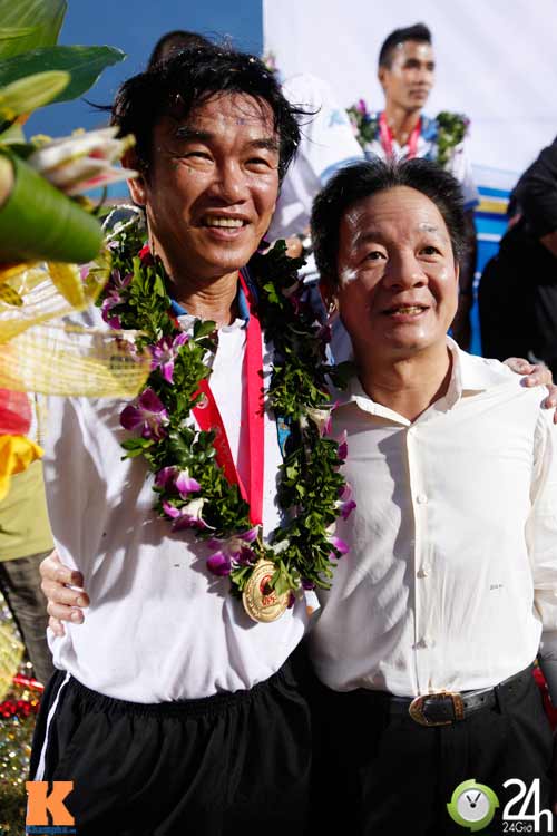 Hạnh phúc bình dị của cầu thủ Hà Nội.T&T - 8