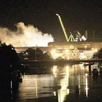 Tin tức trong ngày - Mỹ: Đốt tàu ngầm chơi ai ngờ cháy thật