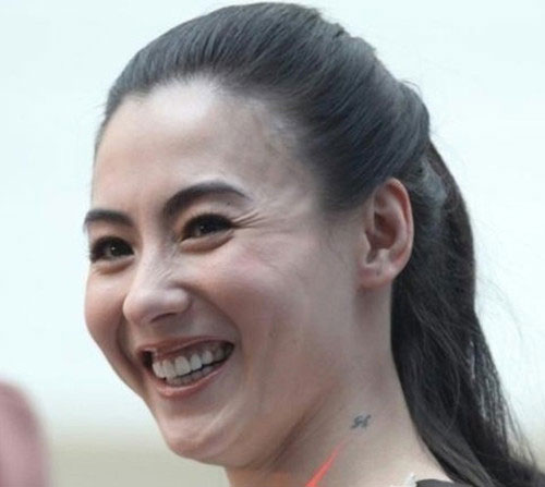 Trang phục thiếu vải tra tấn khán giả - 15