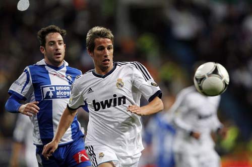 Diễn biến khó lường vụ MU mượn Coentrao - 1