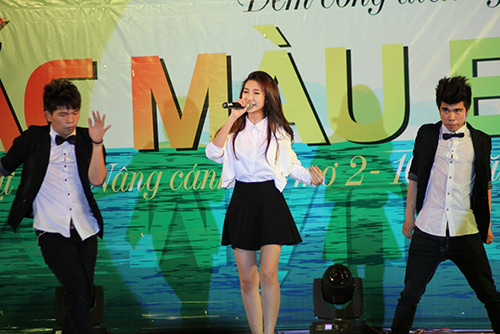 Võ Trọng Phúc gây bất ngờ khi hát tiếng Việt - 13