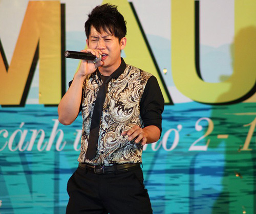 Võ Trọng Phúc gây bất ngờ khi hát tiếng Việt - 10