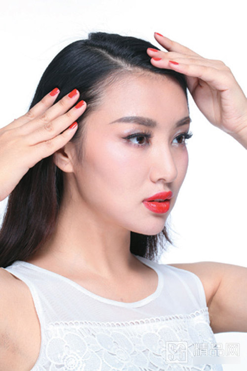 Tóc đẹp trong 3 phút cho nữ công sở - 10