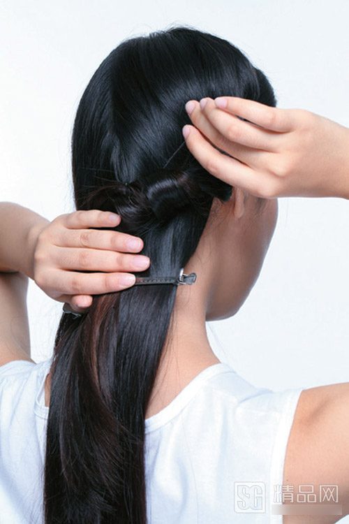 Tóc đẹp trong 3 phút cho nữ công sở - 7